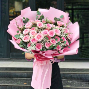 moc mac quyen ru